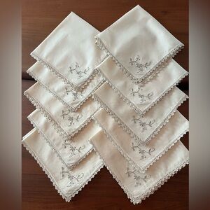 Set of 10 Vintage 16” Cream Napkins w/Ecru Embroidery Flowers Crocheted Border